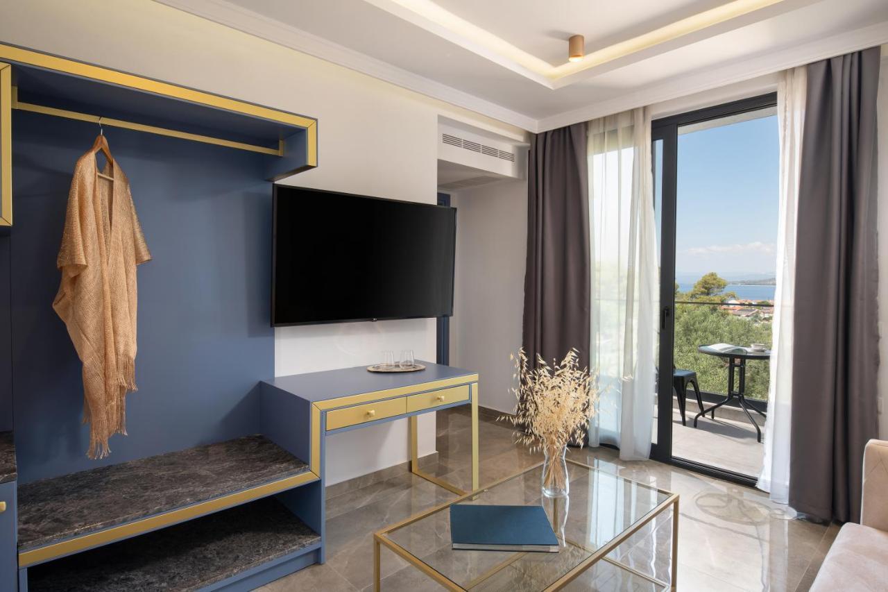 Acropol Golden Suites Неос Мармарас Екстериор снимка