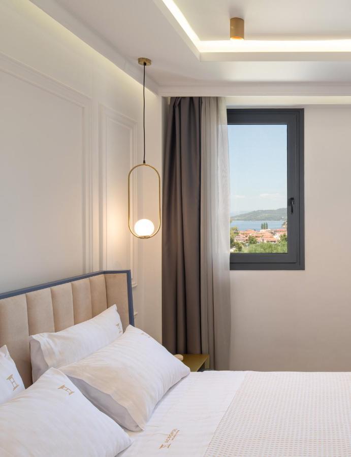Acropol Golden Suites Неос Мармарас Екстериор снимка